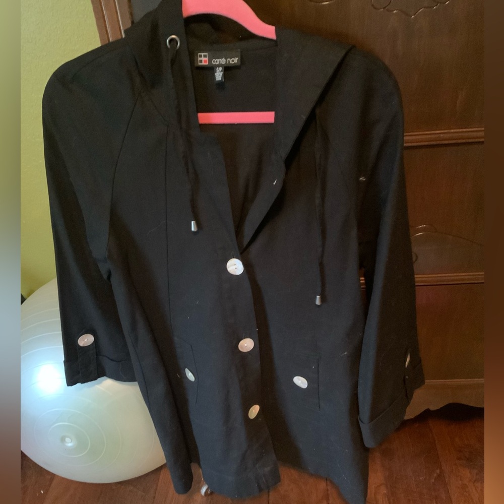 Women's linen Black Jacket by Care noir